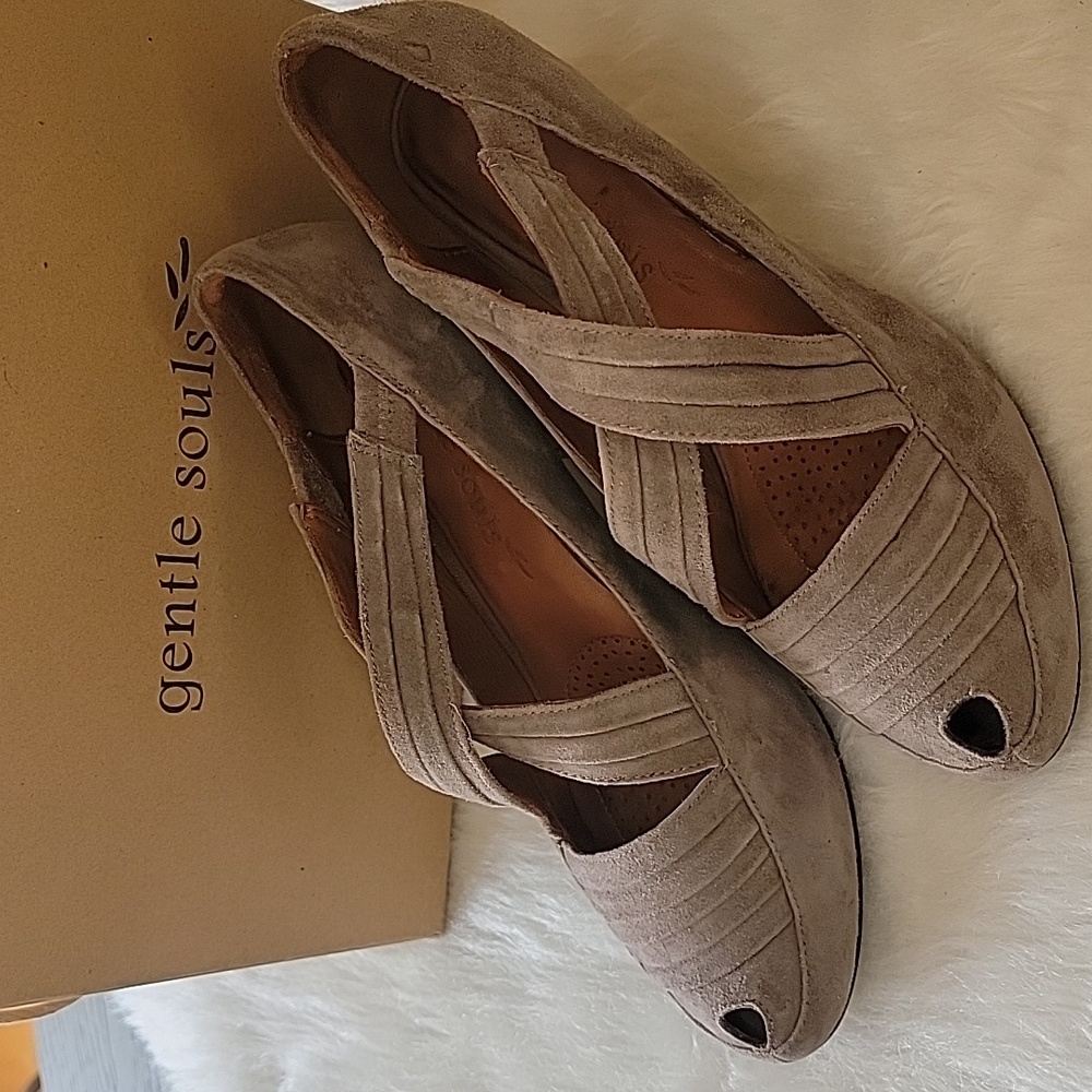 GENTLE SOULS Remody Graphite Suede Peep Toe Cross Strap Retro Pin Up Heels 9.5
